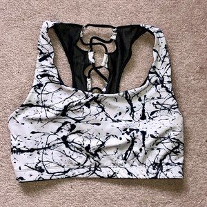 IcyZone Strappy Sports Bra Black & White L